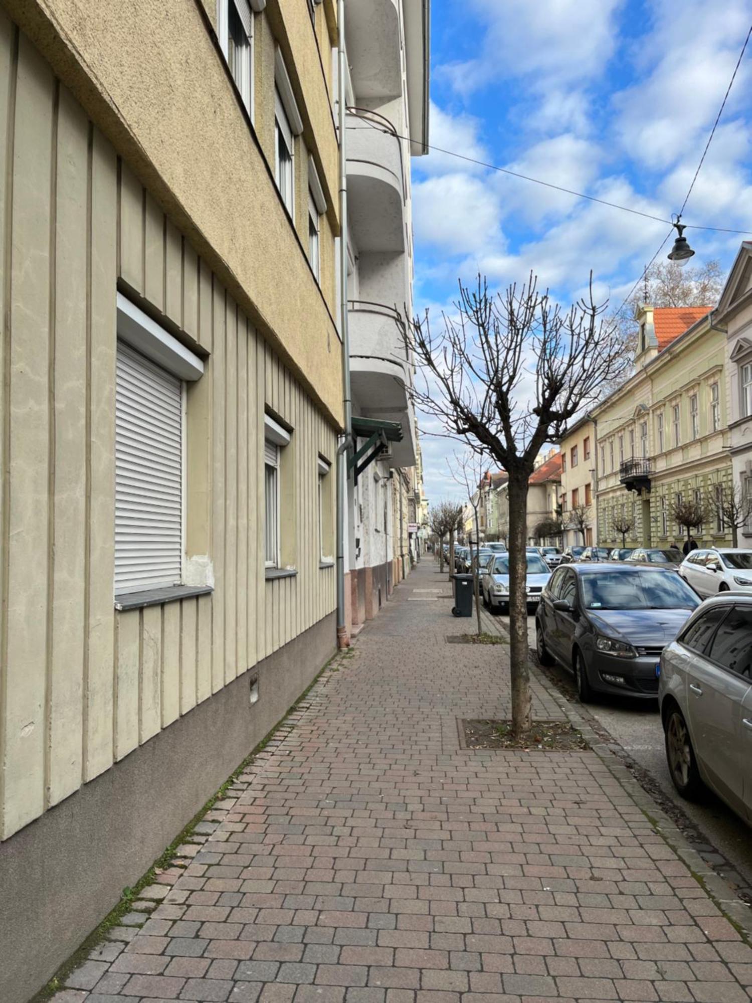 River - Free Parking Győr Zewnętrze zdjęcie